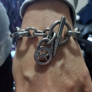 MICHEAL KORS BRACELET